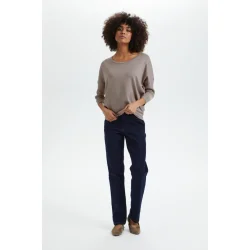 A2561, MilaSZ R-Neck Pullover