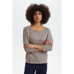 A2561, MilaSZ R-Neck Pullover