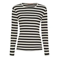 Marta Begonia t-shirt