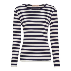 Marta Begonia t-shirt